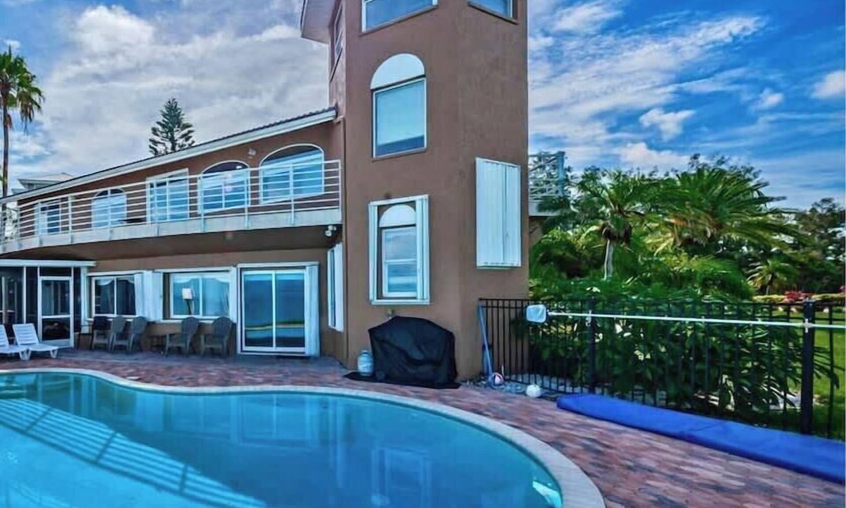 Crystal Beach House | Florida Villa - Waterfront - Private Pool