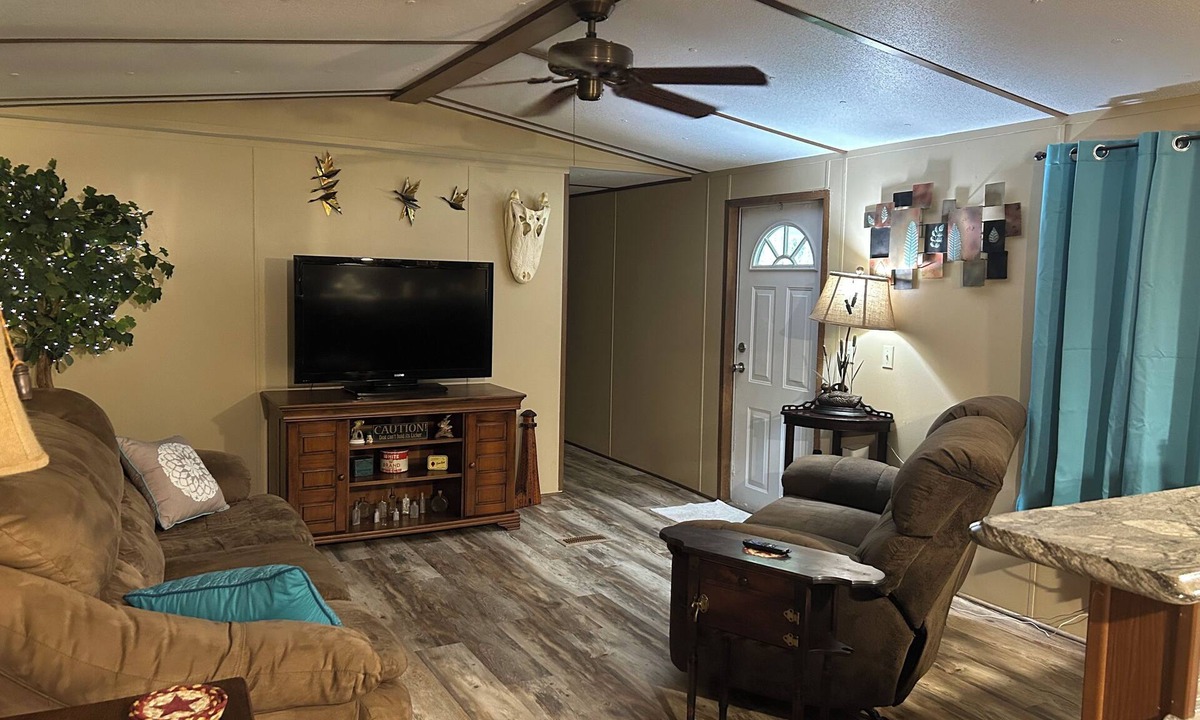 Satsuma House | Fogarty Dream Dunn's Creek and St. Johns River 2 Bdrm and 2 Bath