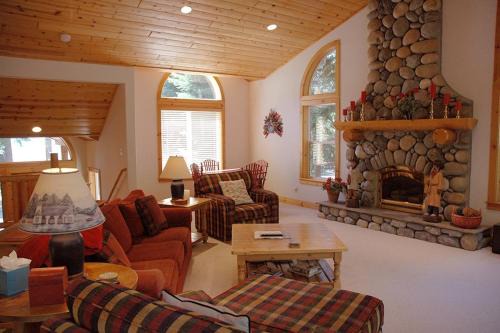 Chamberlands House | Going By Hauserman Rentals