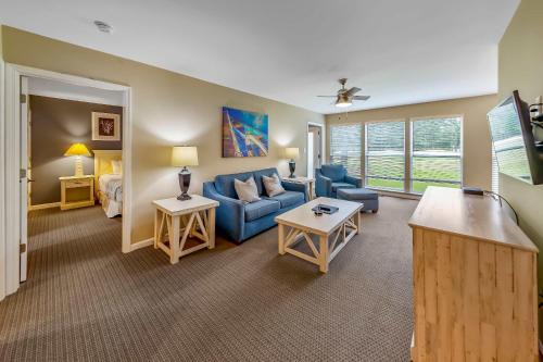 Fairfield Harbour House | Golf Course Condo with Pools & Family Fun