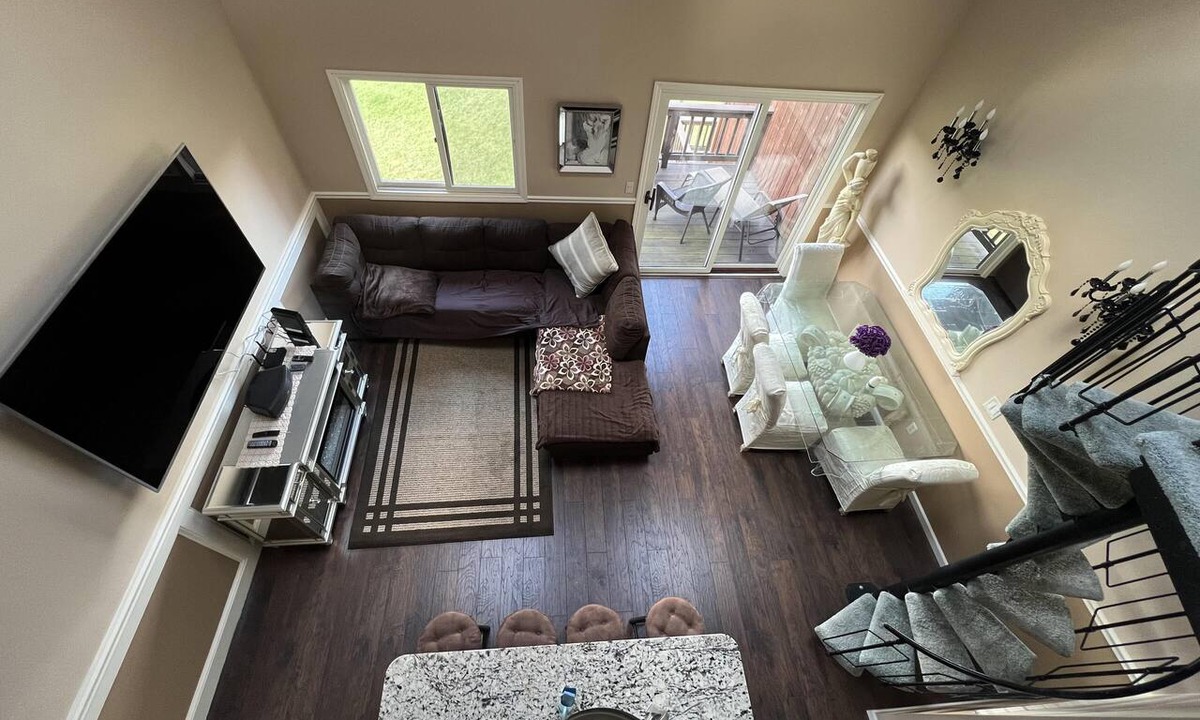 Vernon Condo | Golf Front | Mountain Views | Updated | Modern