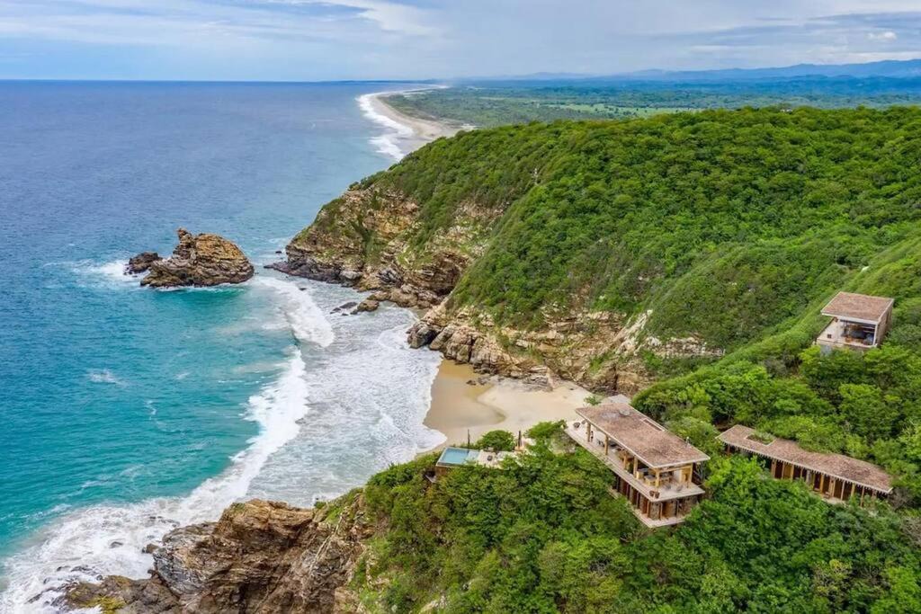 Santa Maria Tonameca Villa | Gran Chicatana Spectacular Beach Front Villas