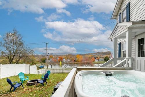 Ithaca House | Great Location! Colleges! Hiking! Ithaca Commons!