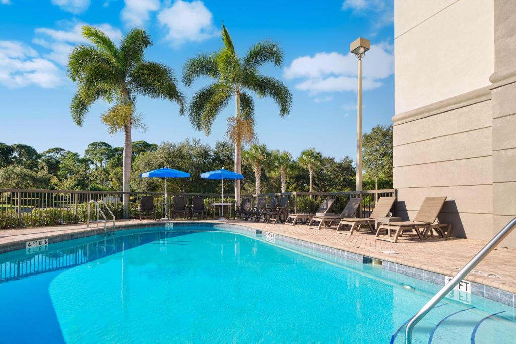 Tropic Hotel | Hampton Inn Melbourne-Viera