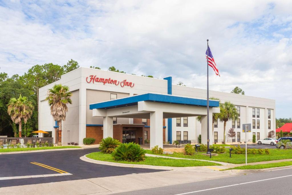 Perry Hotel | Hampton Inn Perry
