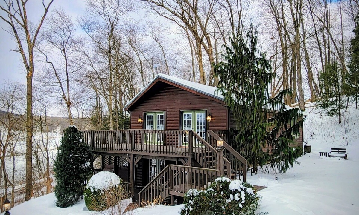 Laurelton Cabin | Heavenly Views on the Creek!