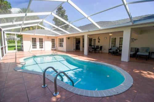 Hernando House | Hernando 4BR-3BA Private Pool Oasis