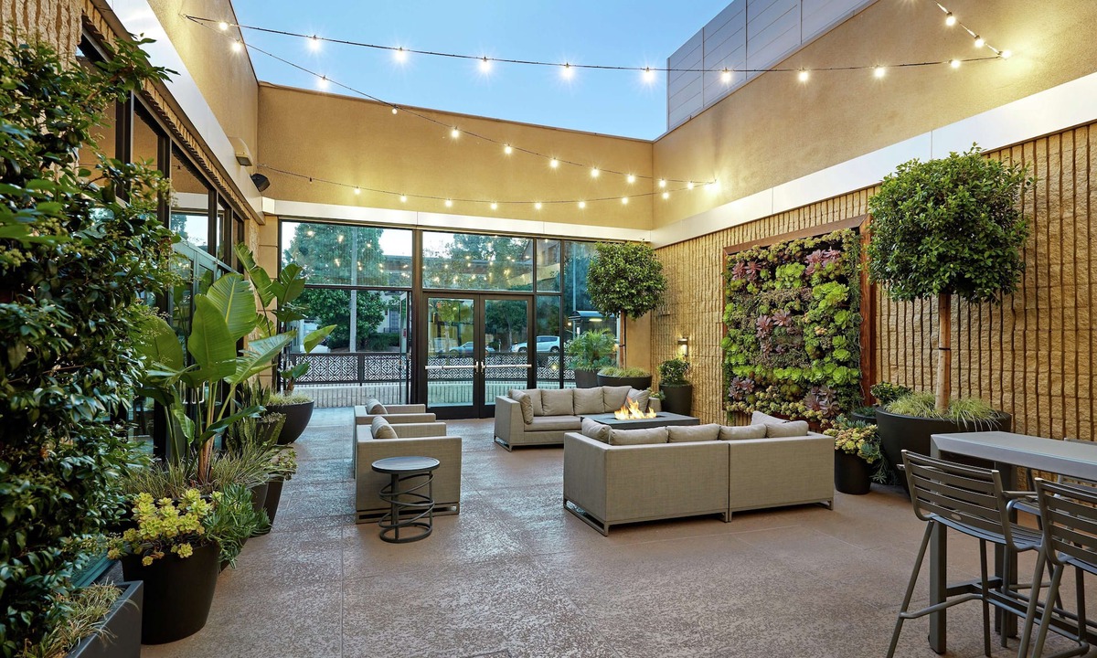 Pasadena Hotel | Hilton Pasadena