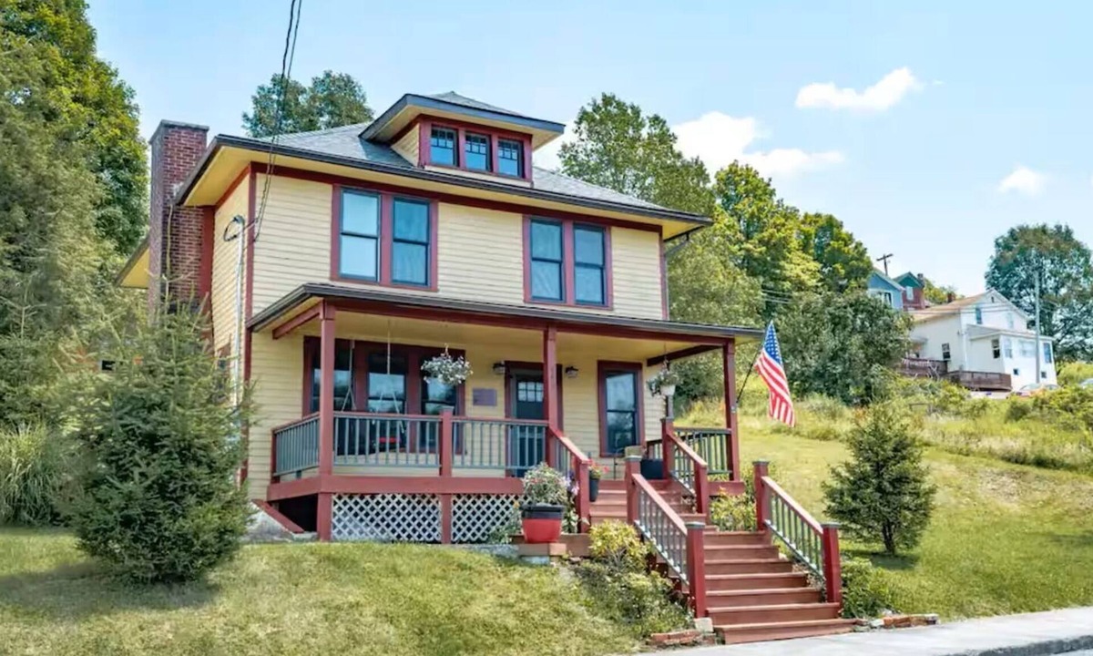 Thomas House | Historic Sears Roebuck House