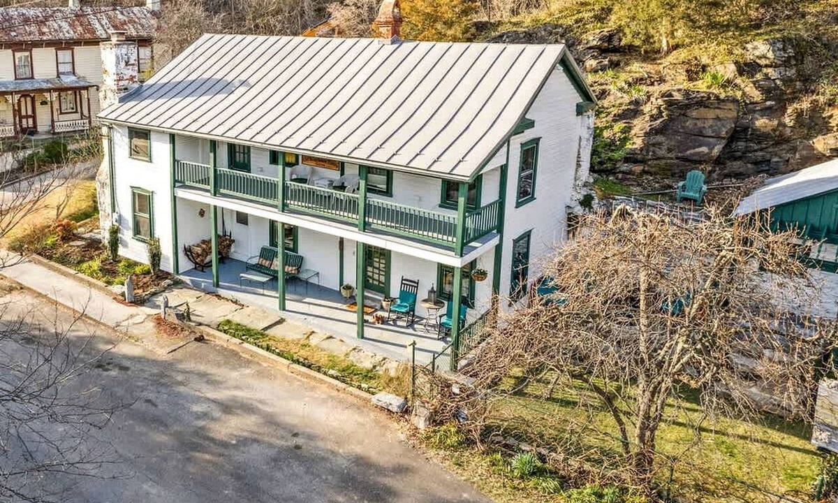 Bolivar Cottage | Historic Stone Cottage with Hot Tub and Hammock, Minutes from Downtown Harpers Ferry, West Virginia