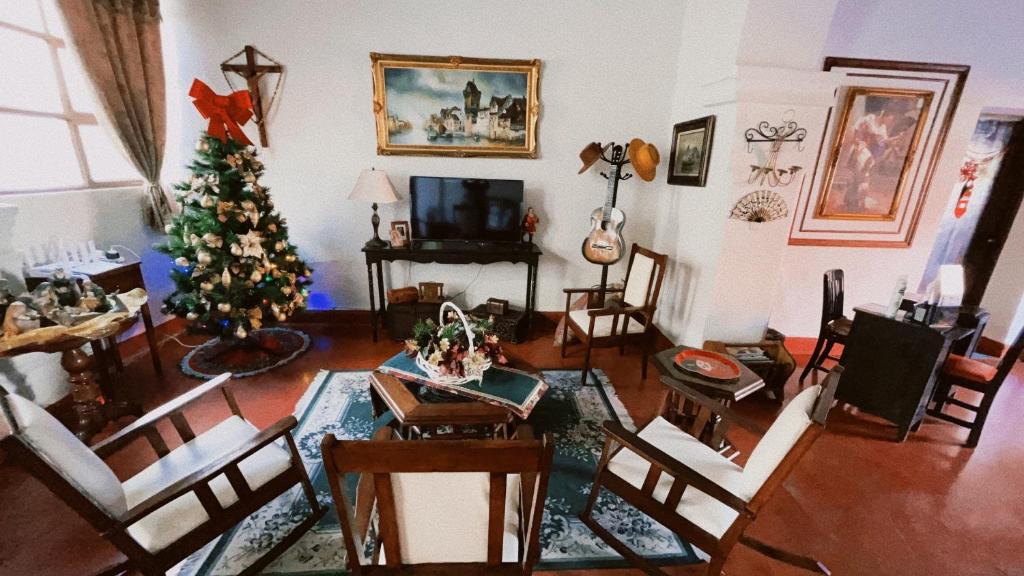 Parras de la Fuente House | Hostal La española Parras