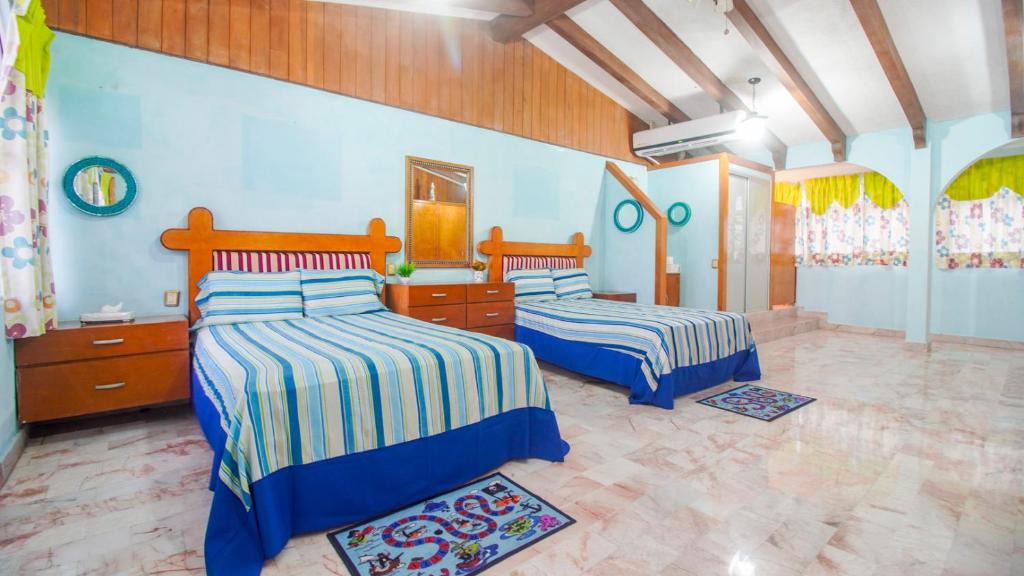 Acapulco House | Hostpal Acapulco Casa el Rosal