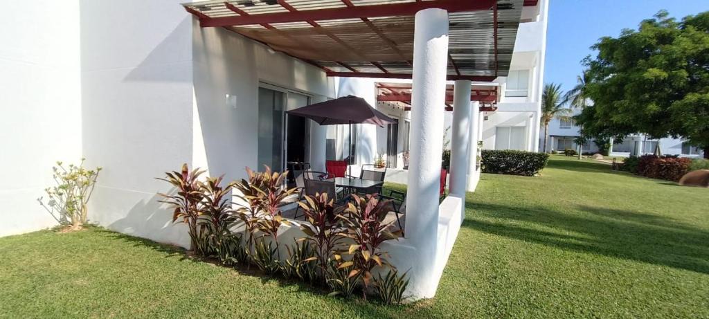 Granjas del Marques House | HostPal Residencial Vindeza Acapulco Diamante