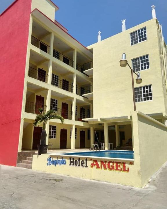 La Poza Hotel | HOTEL ANGEL