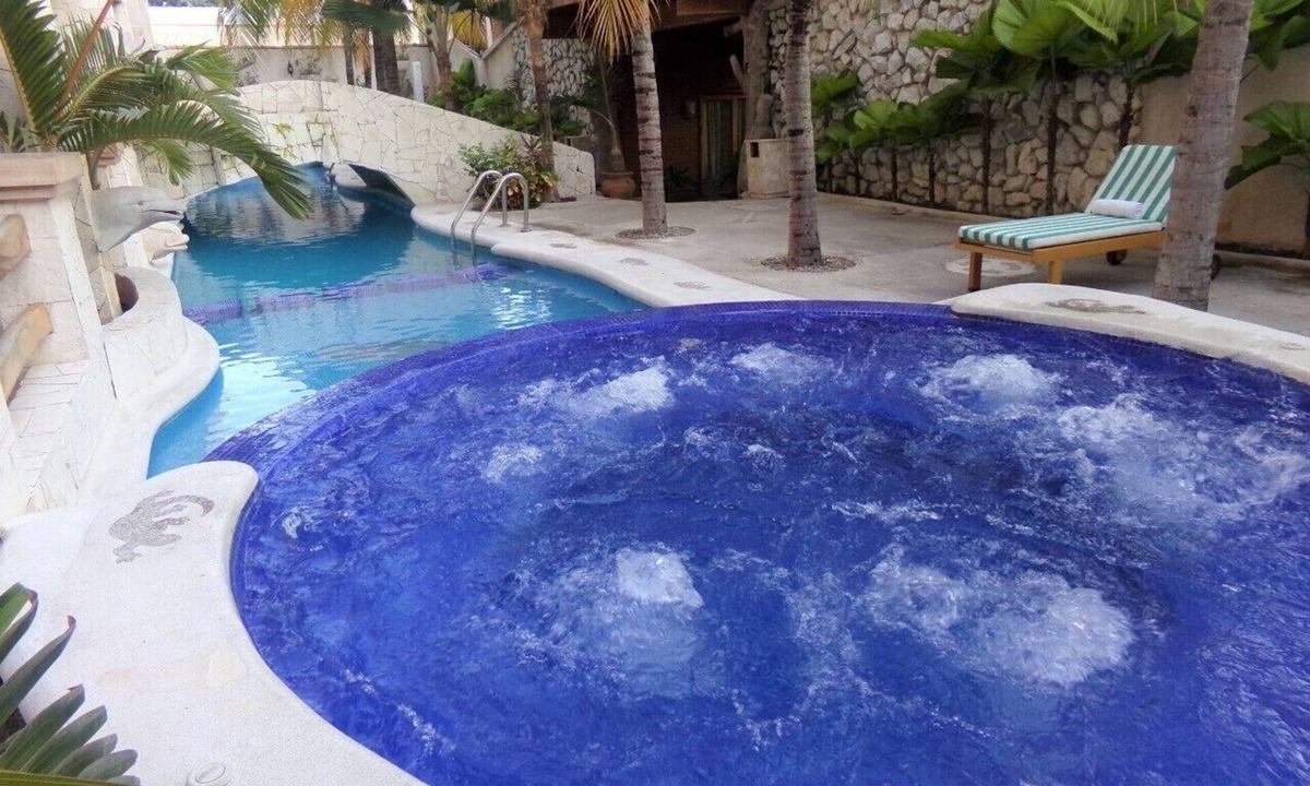 La Poza Hotel | Hotel Casa del Lirio Diamante