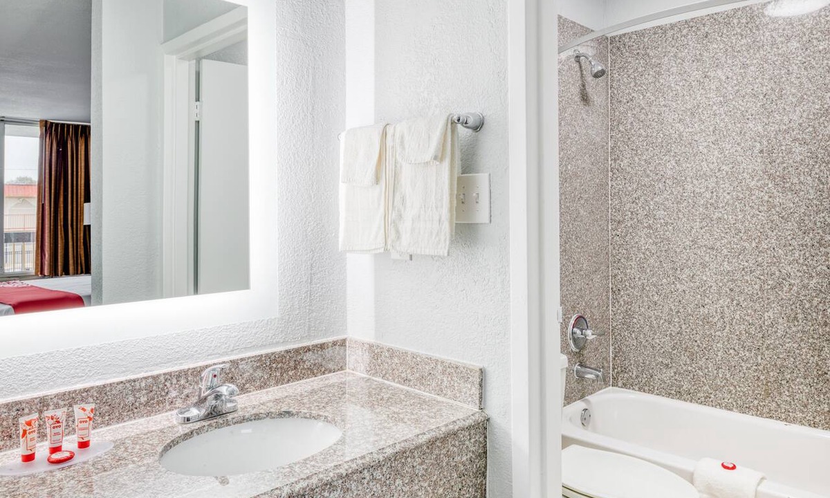 Conroe Hotel | Hotel elev8