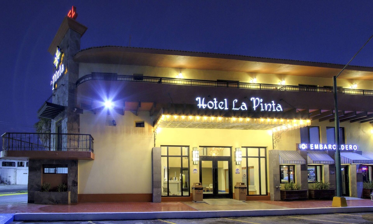 Playa Ensenada Hotel | Hotel La Pinta