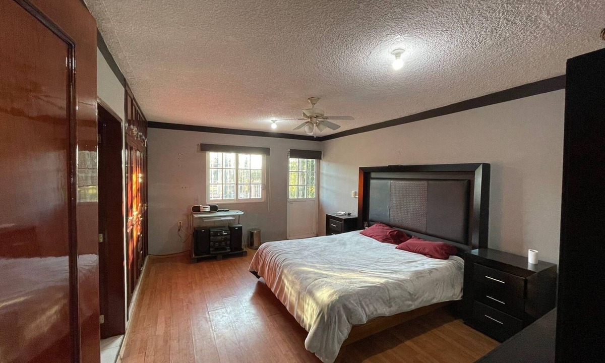 Uruapan House | House with 4 bedrooms for 8 people, with terrace