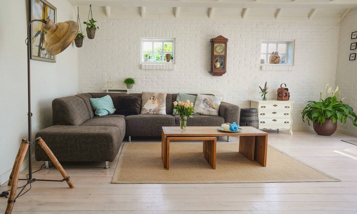 Xalapa House | House with oak wood interior.