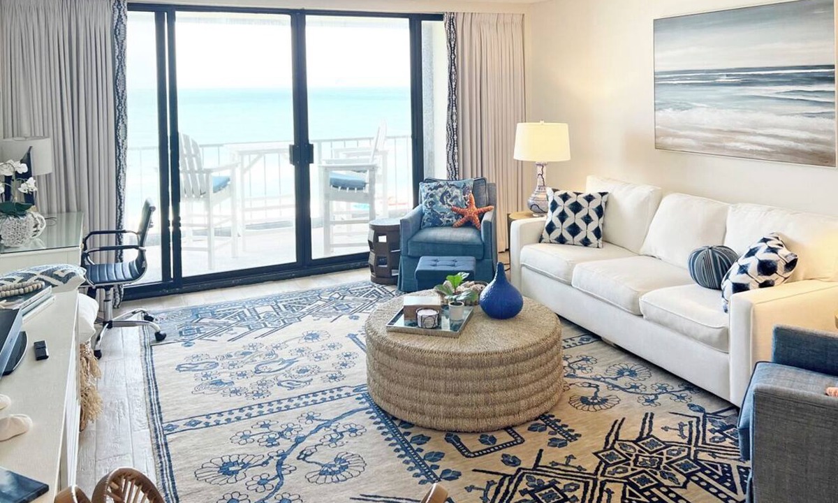 Wrightsville Beach Condo | Immaculate ocean front condo in Station One!