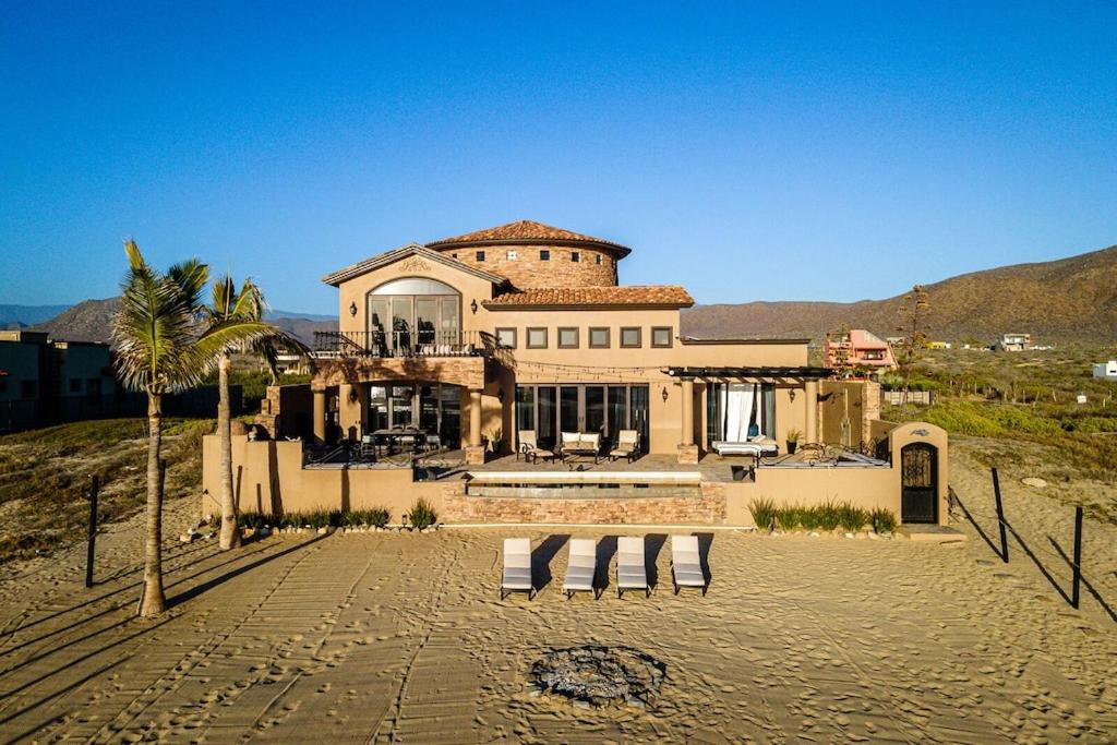 El Pescadero Villa | Italian style Beautiful Villa Beach front