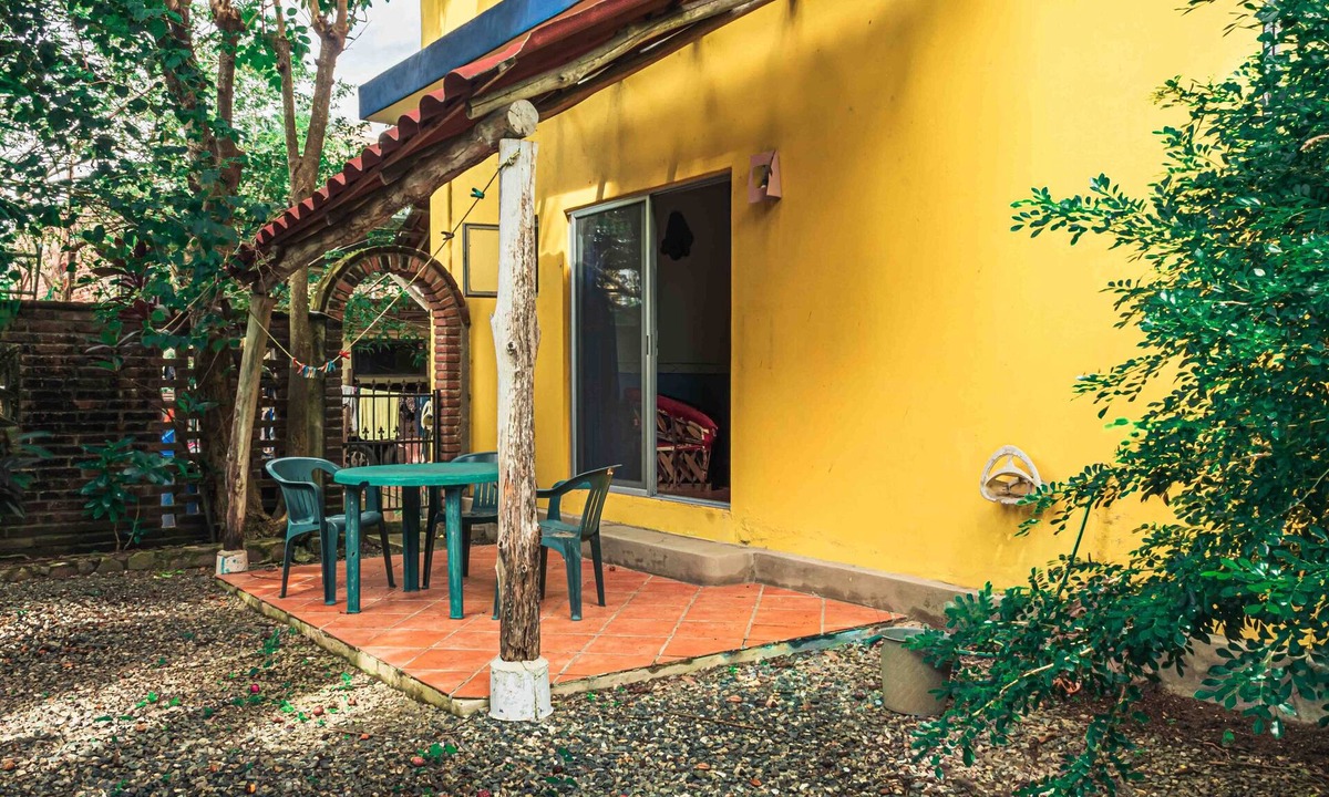 La Manzanilla Apartment | Jardines Tropicales - 3 blocks from the beach