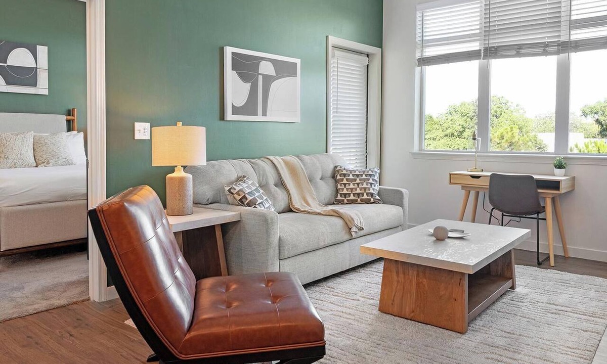 Tarpon Springs Apartment | Landing | Stylish 2BD, Clubhouse