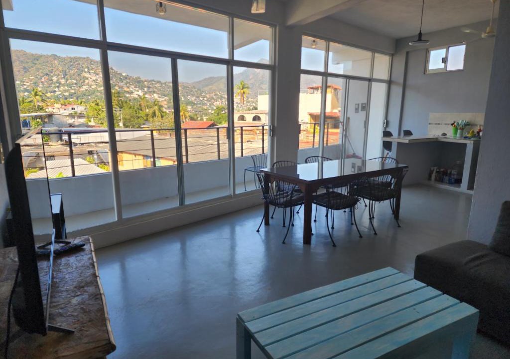 Lazaro Cardenas Apartment | Large and comfy apartment, near DT and Principal Beach!
