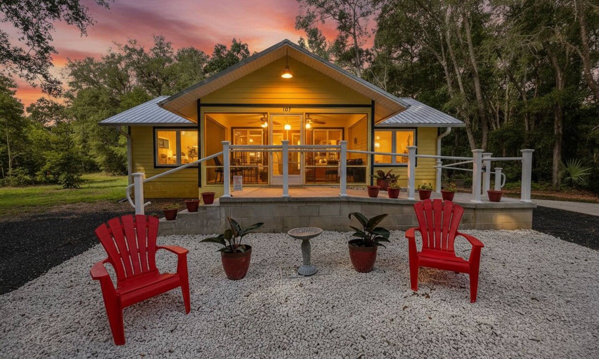 Melrose Cottage | Lily Pad Cottage-Peaceful 2/2 Lake Cottage for Summer Getaway and Relaxation