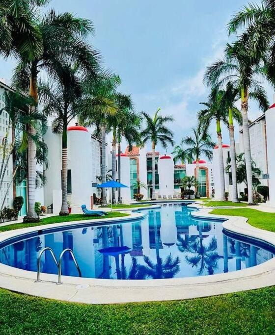 Ixtapa Apartment | Lovely 3 bedroom condo with pool