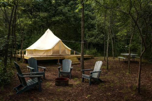 Boss Other | Luminous Glamping Bell Tent Retreat Near Sinking Creek, Missouri