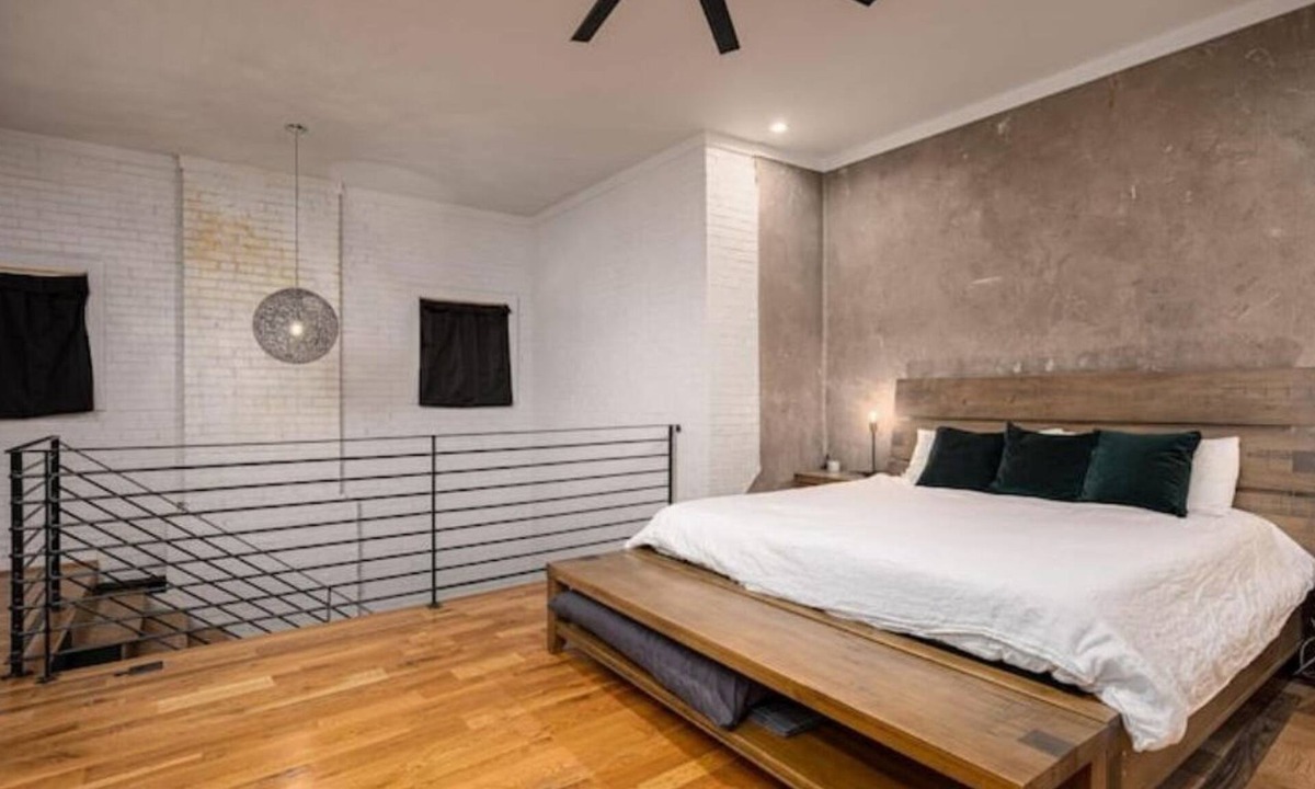 Lincolnton House | Luxury Loft Overlooking Downtown