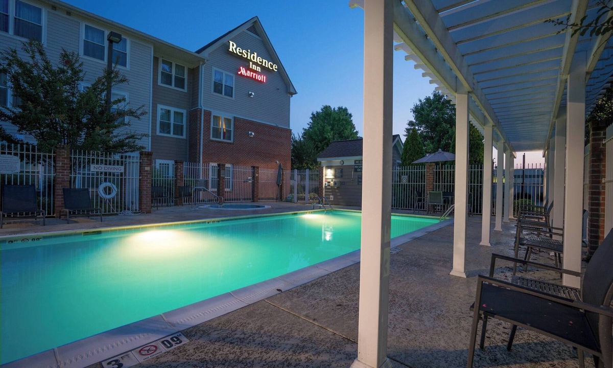 Salisbury Hotel | Marriott Salisbury | Studio King | Near Airport, Perdue HQ | 2 Units