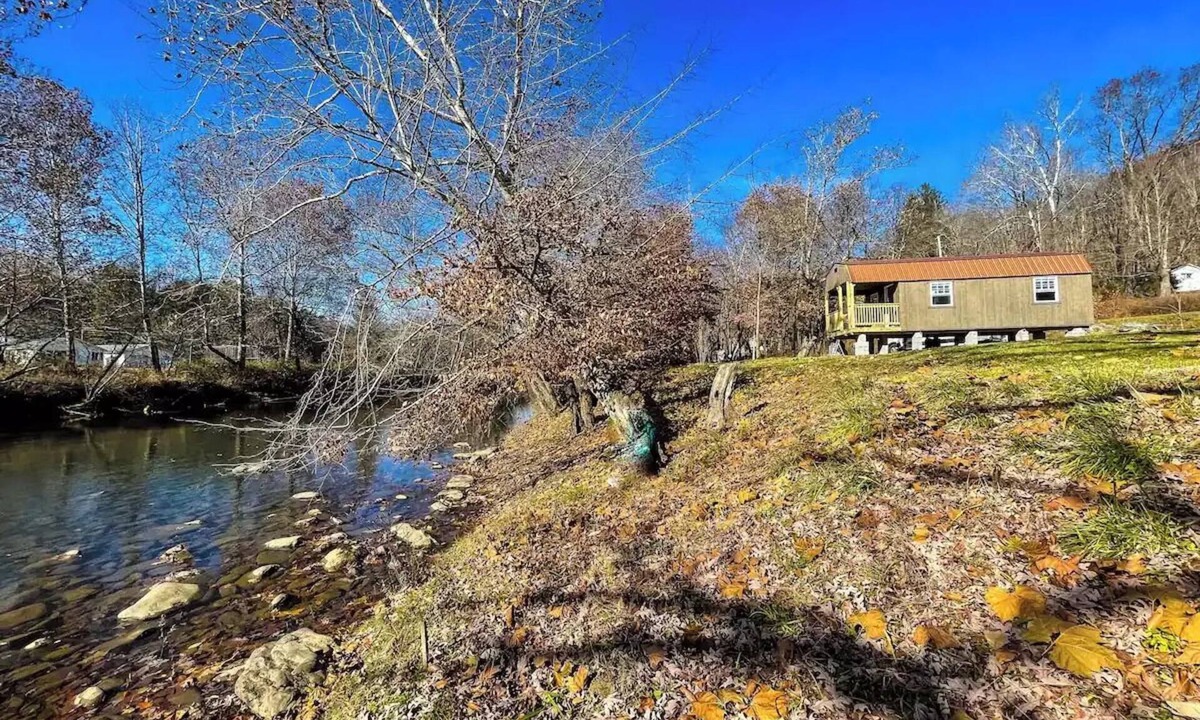 Nallen Cabin | Meadow Riverfront Cabin