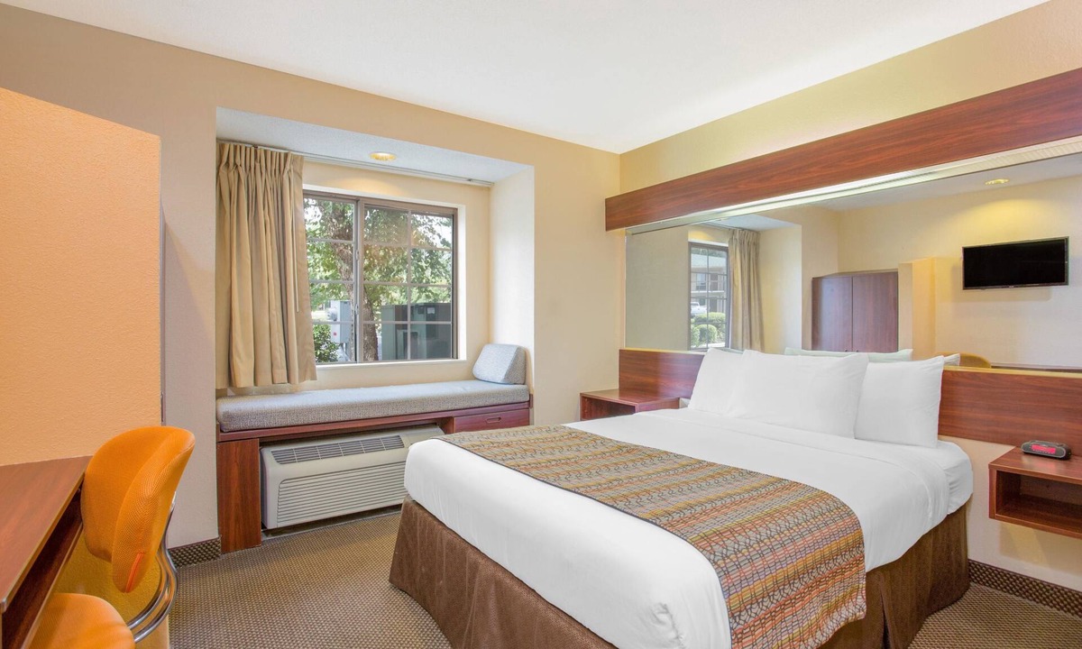 Kannapolis Hotel | Microtel Inn & Suites by Wyndham Kannapolis/Concord