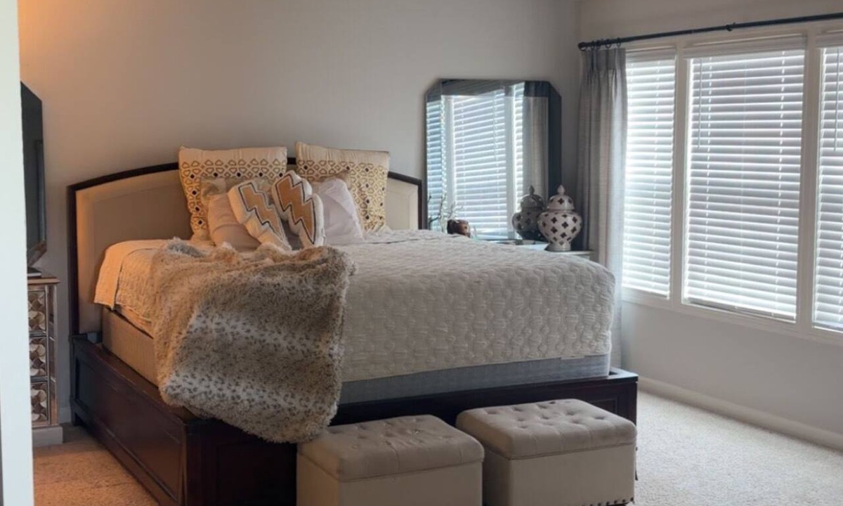Douglasville House | Minutes to Six Flags, Walmart, and the #1 restaurant in town with gated fence!