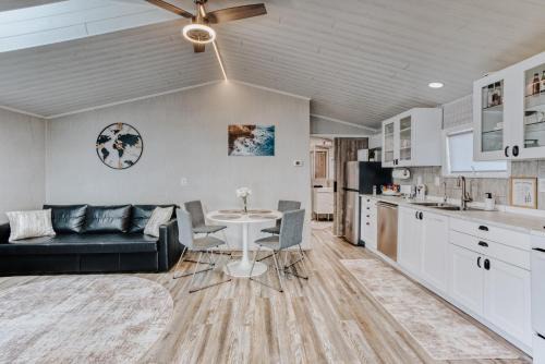 Painted Post Apartment | Modern Suite - 10 Min to Corning - Quiet & Cozy