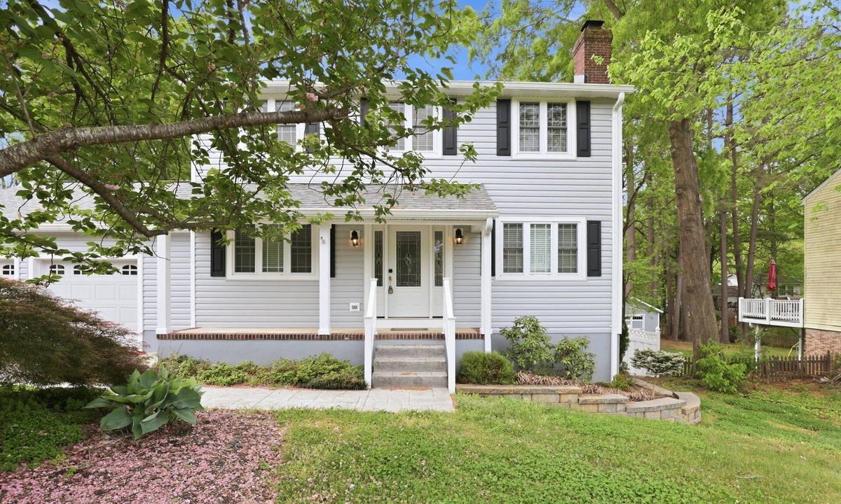 Fredericksburg House | Move-in ready! Mid-term stays only. Utilities included