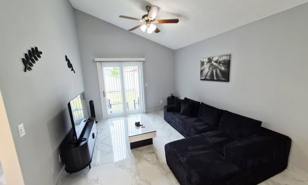 Sandalwood House | New-Fully Remodeled -Atlantic-Beach-Mayo-Town Center