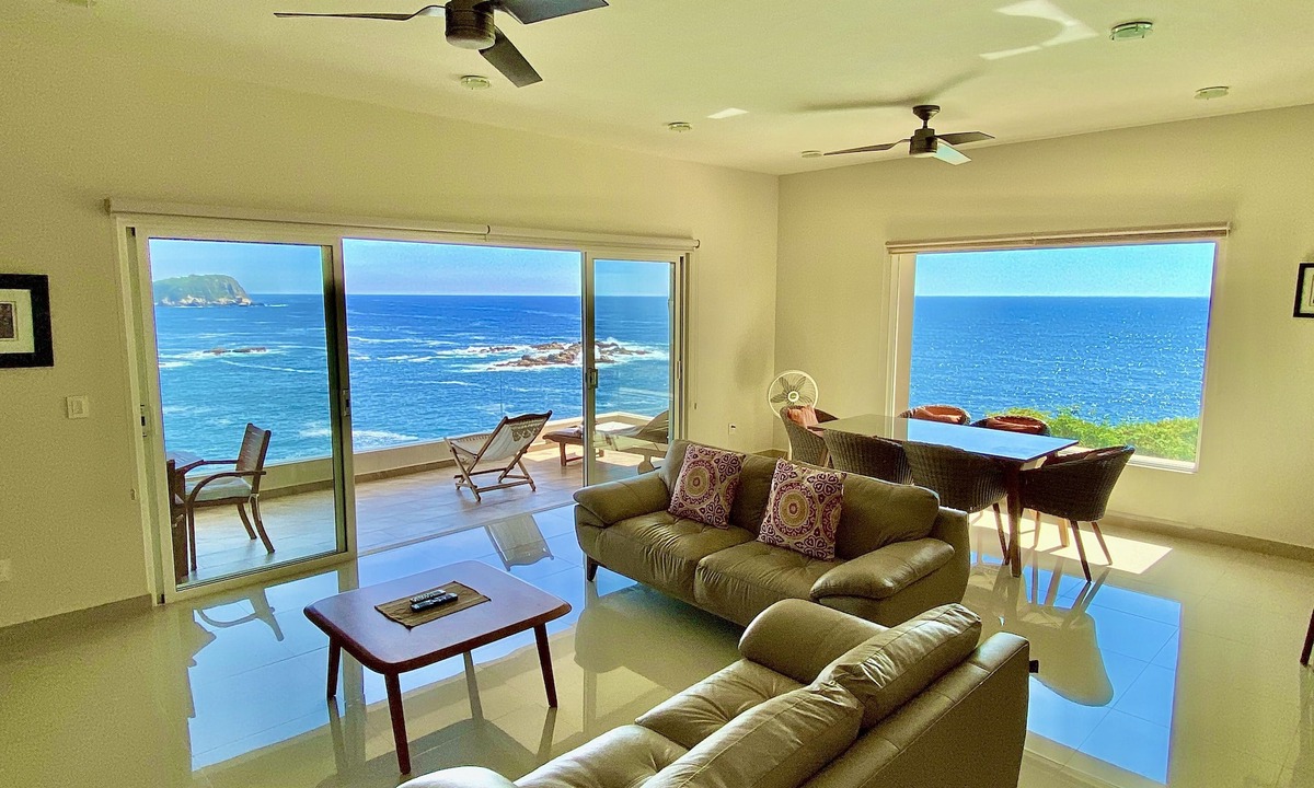 Santa Maria Huatulco Condo | Next to Arrocito beach! Oceanfront condo for 6, Two Pools, 24hr Security, Wi-Fi
