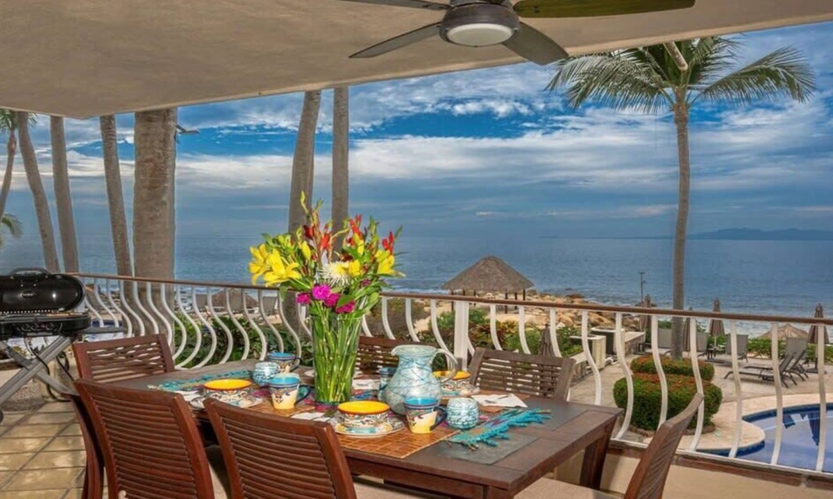 South Shore Hotel Area Condo | Ocean Front/Heated Pool, 6 Adults+ 2 kids under 12