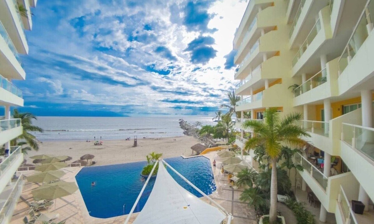 Nuevo Vallarta Apartment | Ocean Front Nuevo 3 Bed!Pool! Sleeps 6! Vela Vista