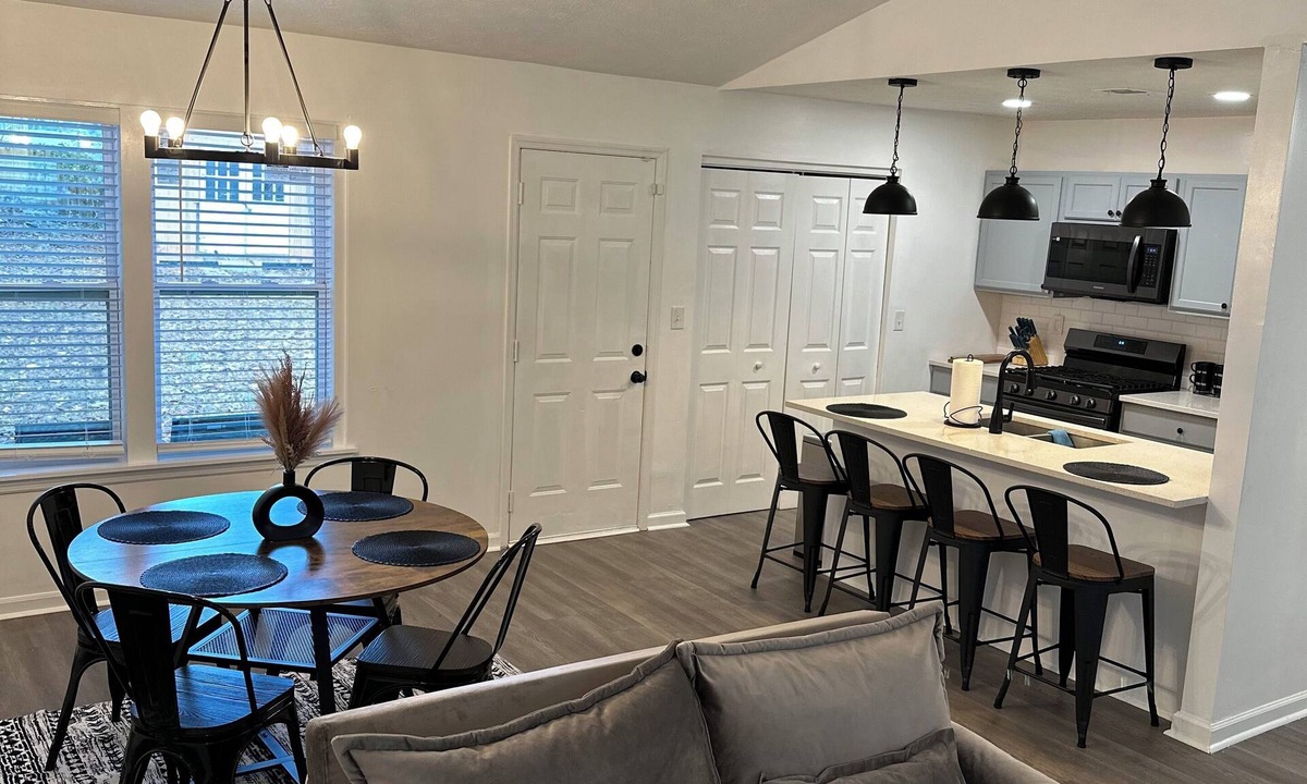 Leslie Estates House | Open space -fully fenced home