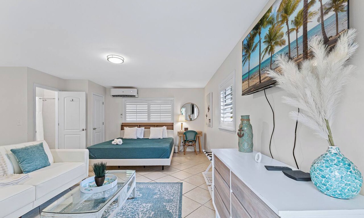 Stuart Apartment | Paradise Pocket - Unit A