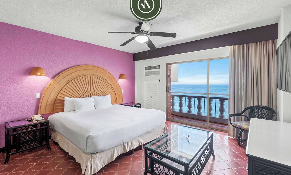 Los Ramblases Apartment | Peaceful Oceanview Studio - Pool - Daily Cleaning