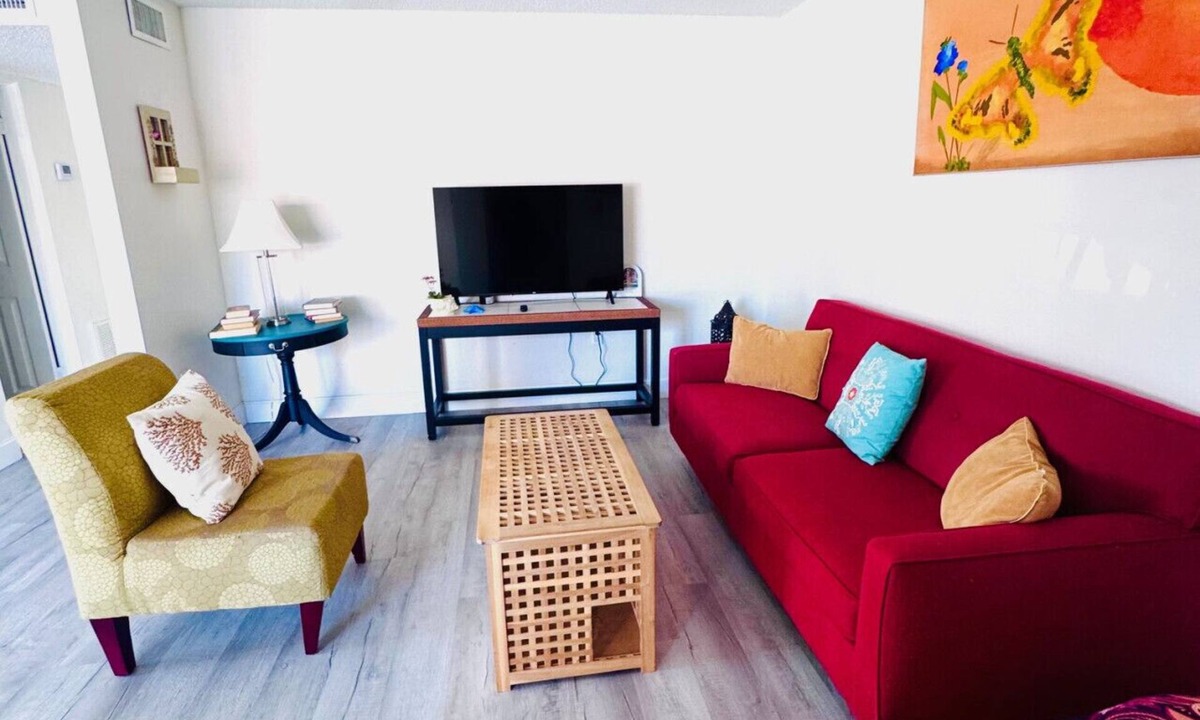 Cocoa Beach Villa | Penguins on the Beach 2BR Steps to Beach & Downtown w/pool Unit 8