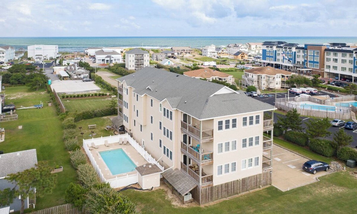 Kill Devil Hills Condo | Pet-friendly, centrally-located oceanside condo w/community pool!