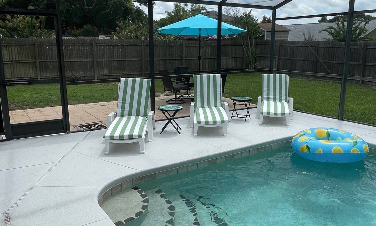 Deltona Lakes House | Pool Home Disney Space Beaches Sleeps 9