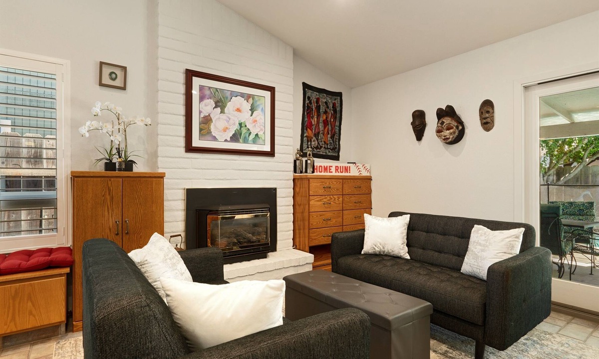 Lodi House | Port Place | Hot Tub, Close to Lodi Wine & Food! 3 Bedrooms, 2 Bathrooms, +Office