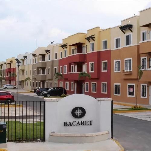 Cancun Apartment | Pretty Apartment HOEStel Bacaret!
